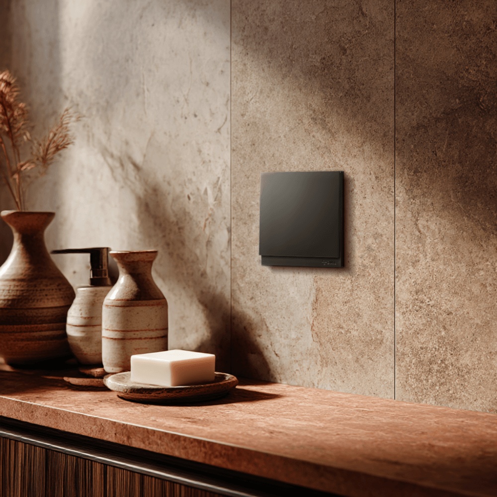 ชุดสวิตซ์ 2 ทาง 1 ช่อง GONEO รุ่น PIANO G27-K112-ZBK สีดำ_4